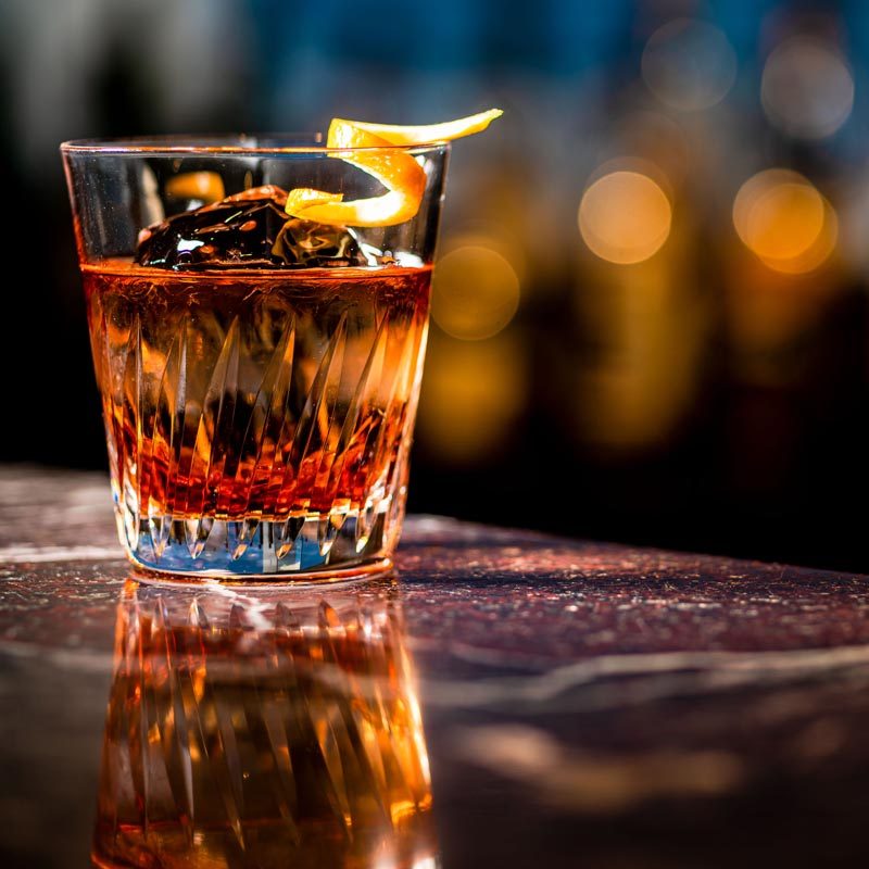 bar-negroni-cocktail