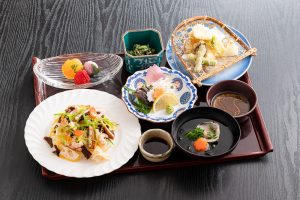 ANAクラウンプラザホテル松山雲海春の散らし寿司御膳