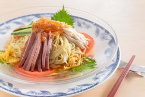 中国料理桃園の五目冷麺
