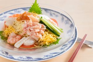 中国料理桃園の海鮮が入った冷麺