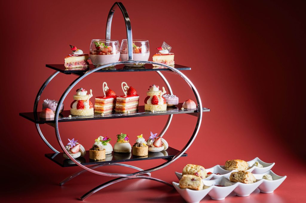 ANAクラウンプラザホテル松山のイチゴのアフタヌーンティー